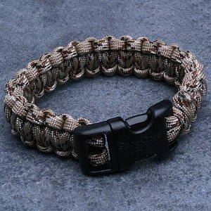 image of a paracord bracelet